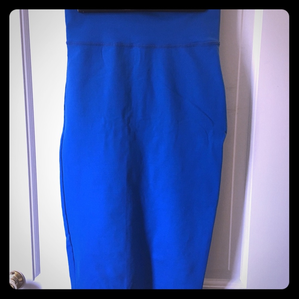 High waisted BCBG skirt